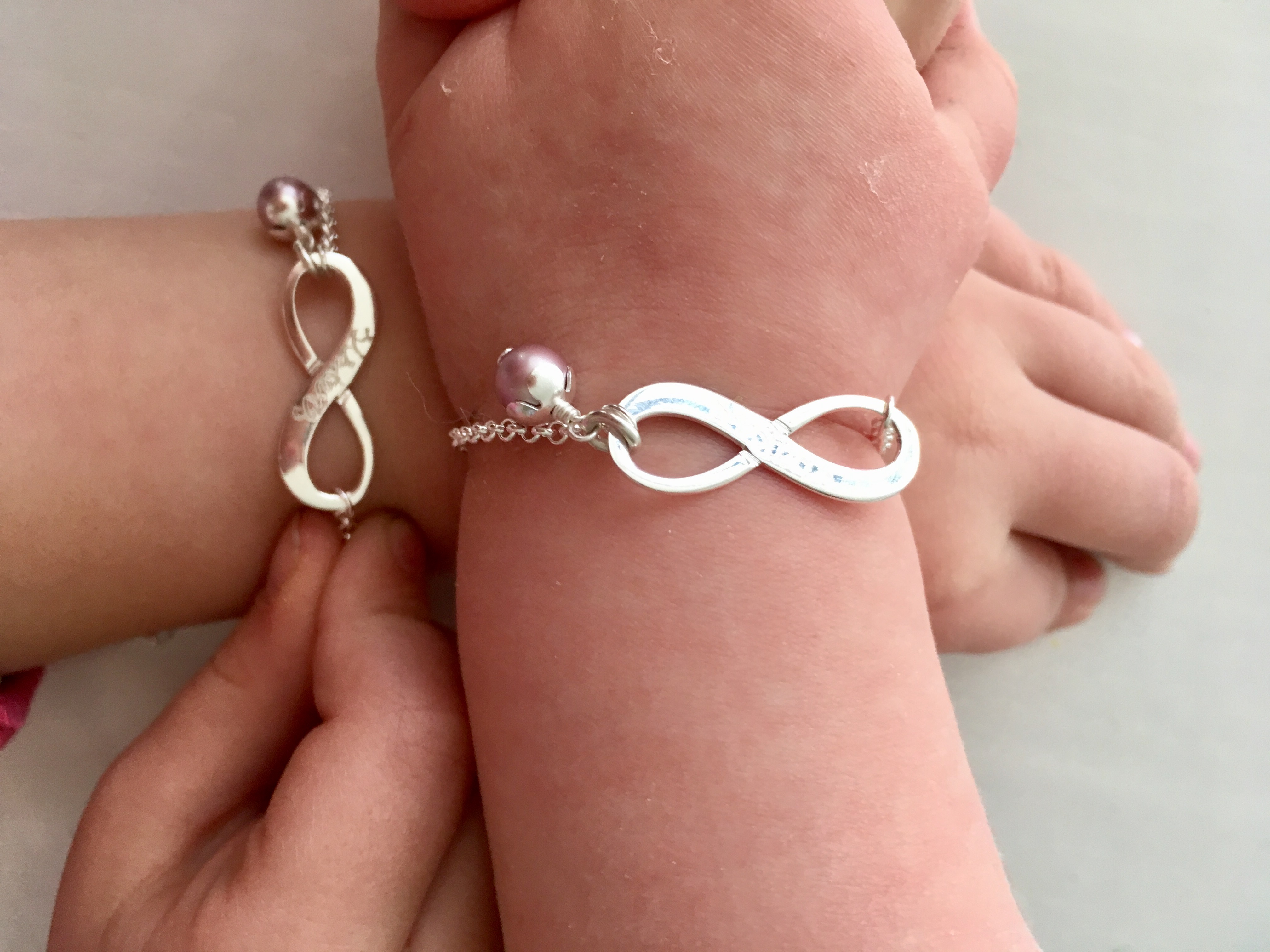 Durf Van toepassing Dagelijks KAYA's prachtige Infinity zusjes sieraden | Coolest Kid On The Blog